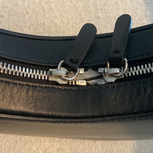 NEW Coperni Paris black Swipe bag as seen on Kendall Jenner - Picture 8 of 10